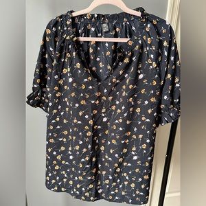 SHEIN 2X LUNE Plus Ditsy Floral Print Notched Neckline Puff Sleeve Blouse